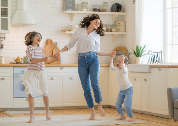 Family doing the freeze dance activity